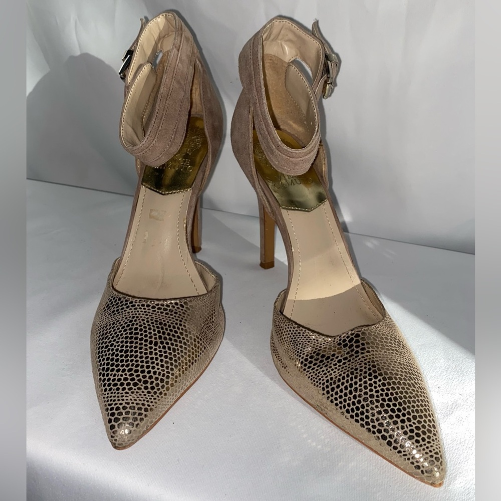 Vince Camuto Lyla Metallic Heels Ankle Strap Pointed Toe Snake Skin - Size 8/38